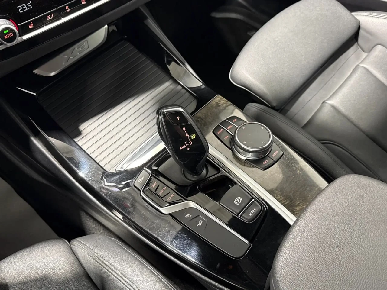 BMW X3 Black Sapphire Metallic, снимка 9 - Автомобили и джипове - 55263028