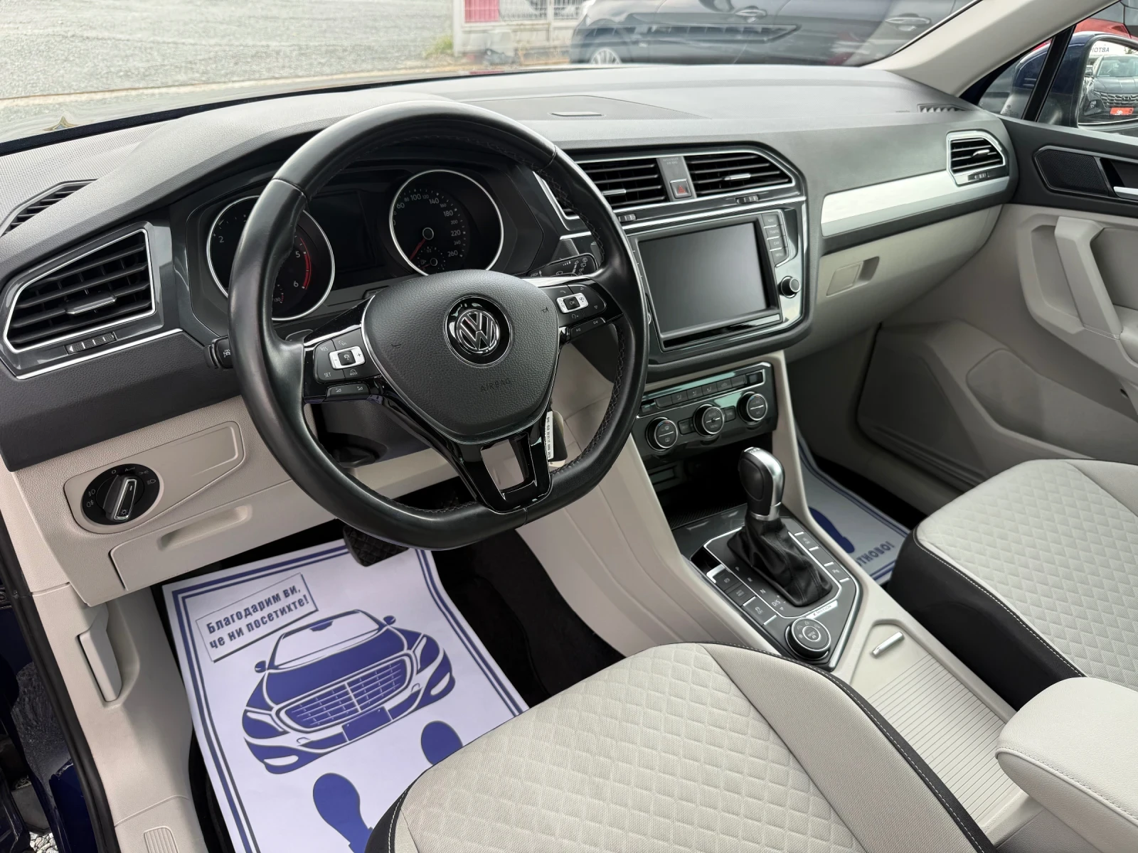 VW Tiguan (KATO НОВА)^(4x4), снимка 12 - Автомобили и джипове - 55310346