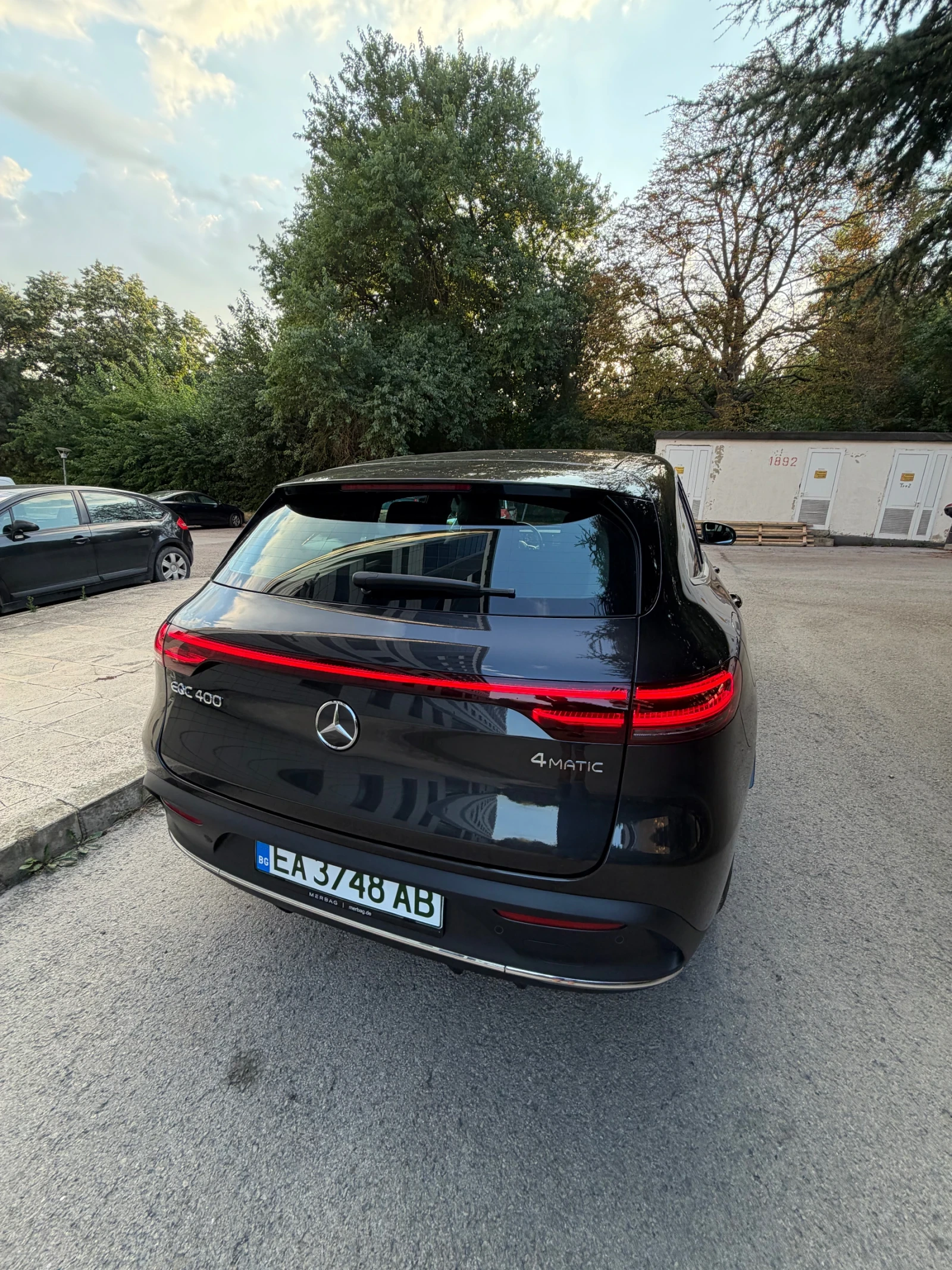 Mercedes-Benz EQC Mercedes-Benz EQC AMG 4MATIC | Гаранция до 11.2029, снимка 7 - Автомобили и джипове - 55730823