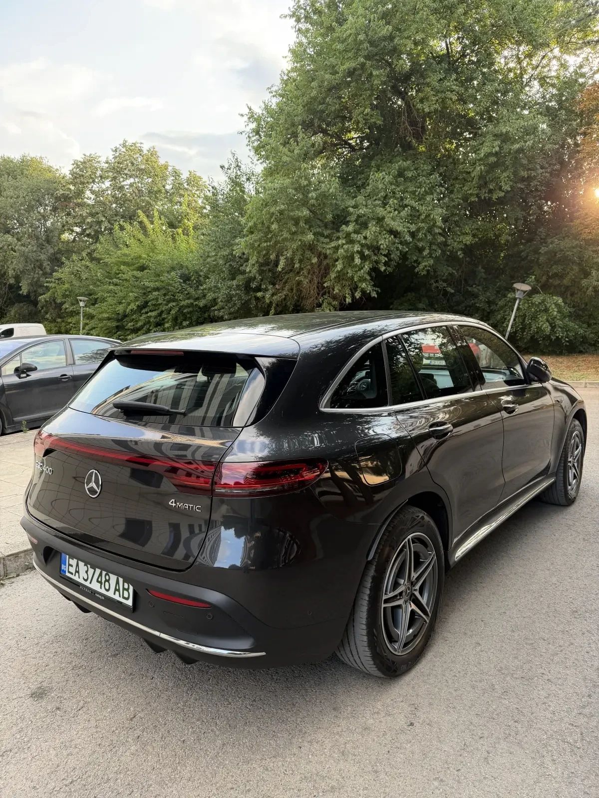 Mercedes-Benz EQC Mercedes-Benz EQC 400 4MATIC AMG Line | 09.2022 | , снимка 7 - Автомобили и джипове - 55637272