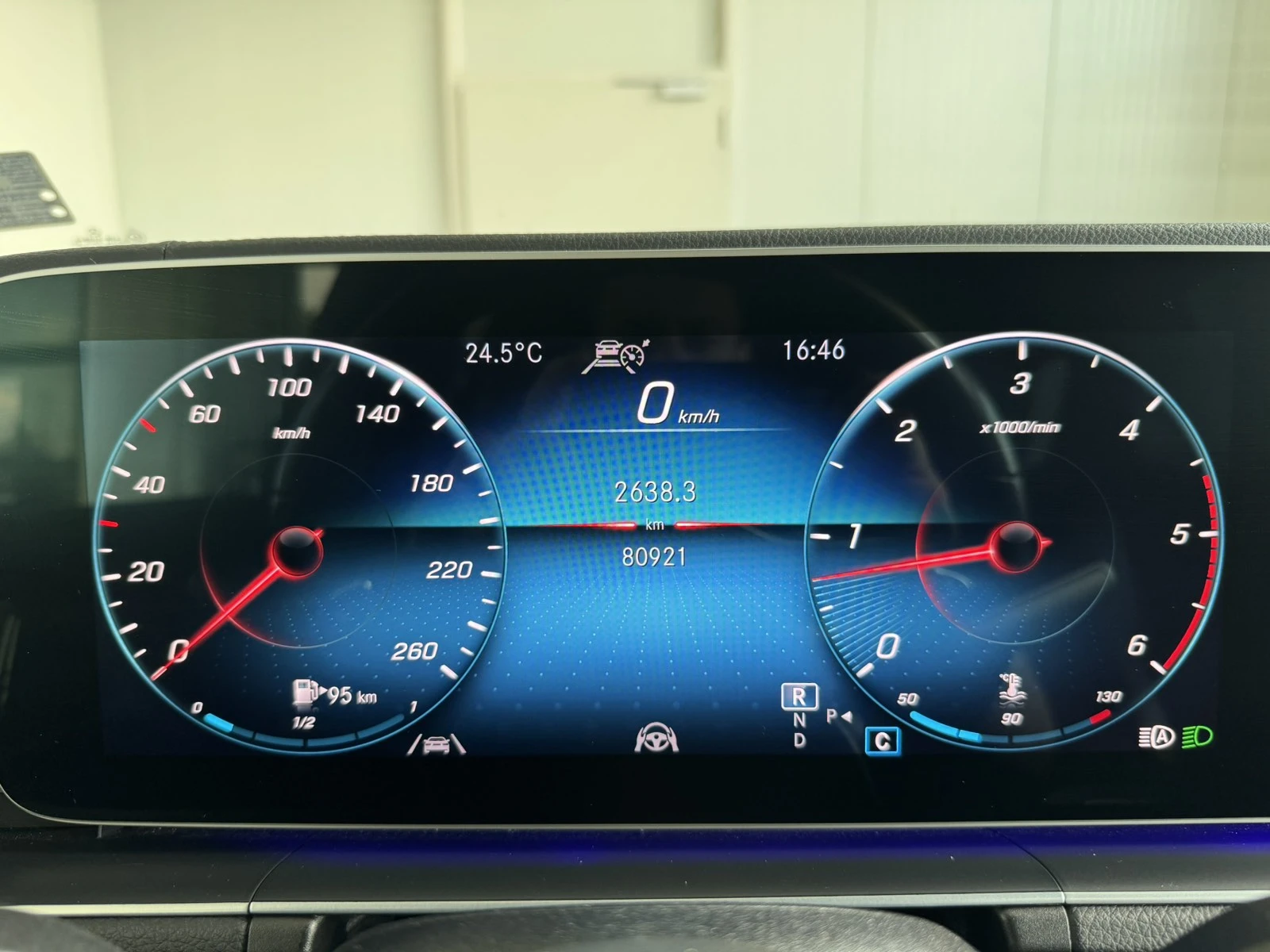 Mercedes-Benz GLE 350 d 4MATIC, снимка 17 - Автомобили и джипове - 56260892