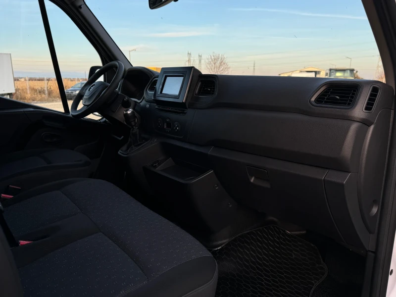 Renault Master 2.3dci maxi евро 6 климатроник, снимка 13 - Бусове и автобуси - 49165326