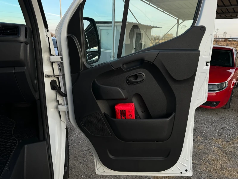 Renault Master 2.3dci maxi евро 6 климатроник, снимка 11 - Бусове и автобуси - 49165326