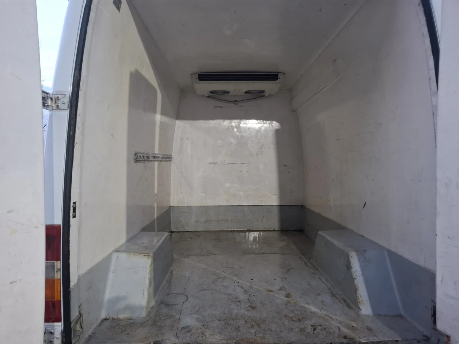 Mercedes-Benz 208 Хладилен, снимка 9 - Бусове и автобуси - 54000745