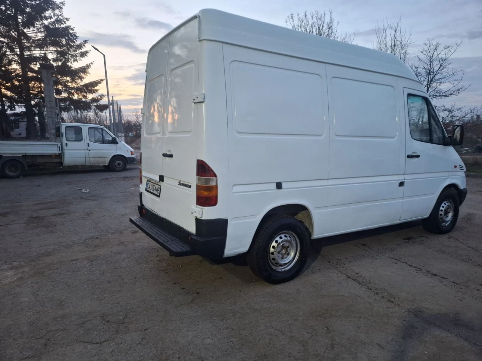 Mercedes-Benz 208 Хладилен, снимка 6 - Бусове и автобуси - 54000745