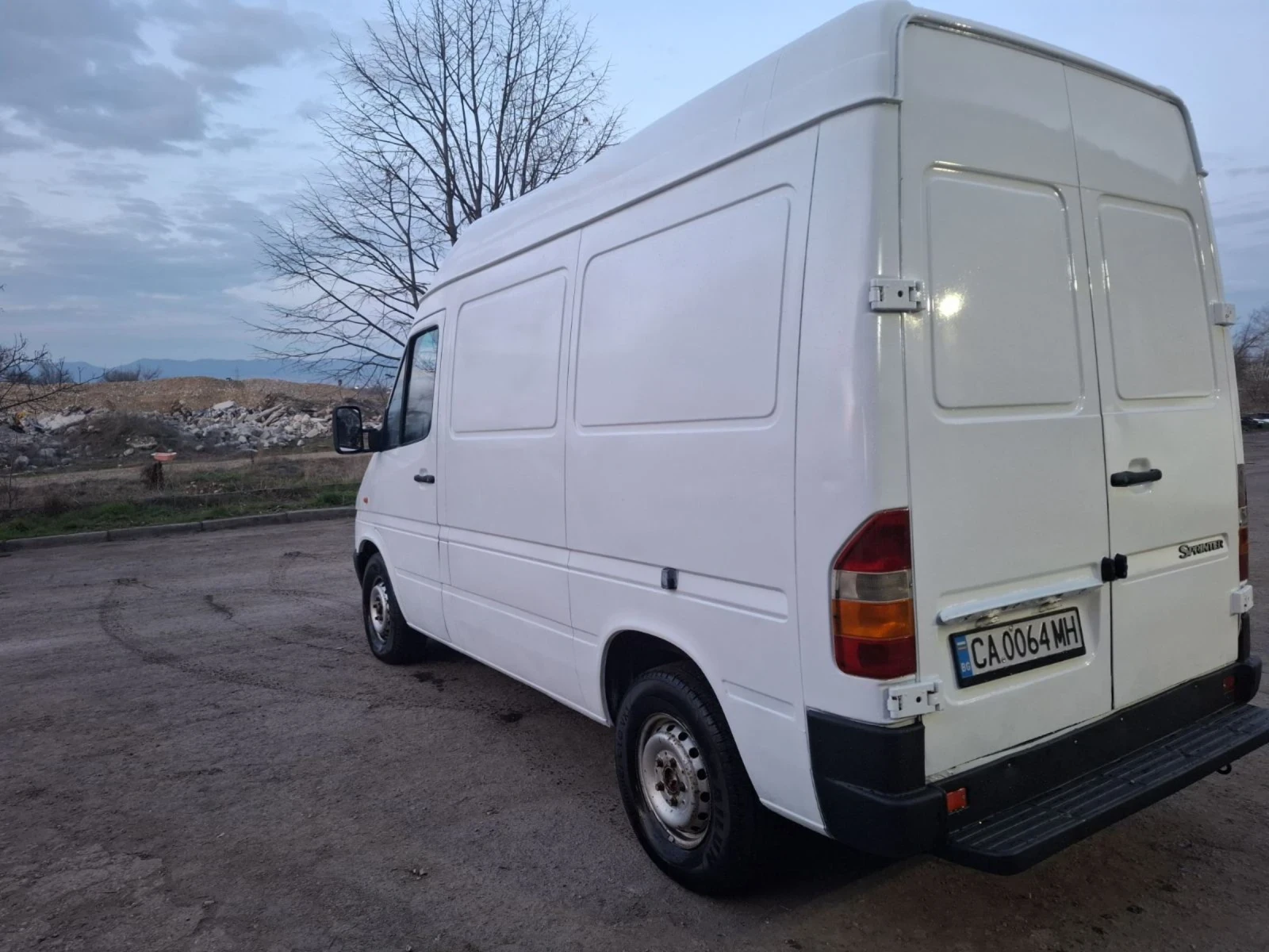 Mercedes-Benz 208 Хладилен, снимка 5 - Бусове и автобуси - 54000745