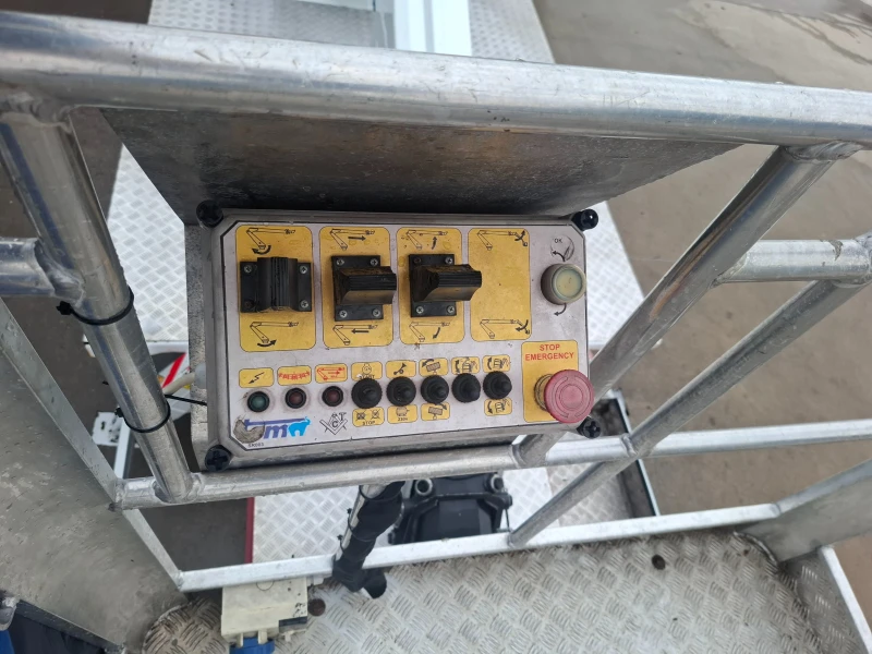 Автовишка Mercedes-Benz Sprinter, снимка 16 - Индустриална техника - 52066790