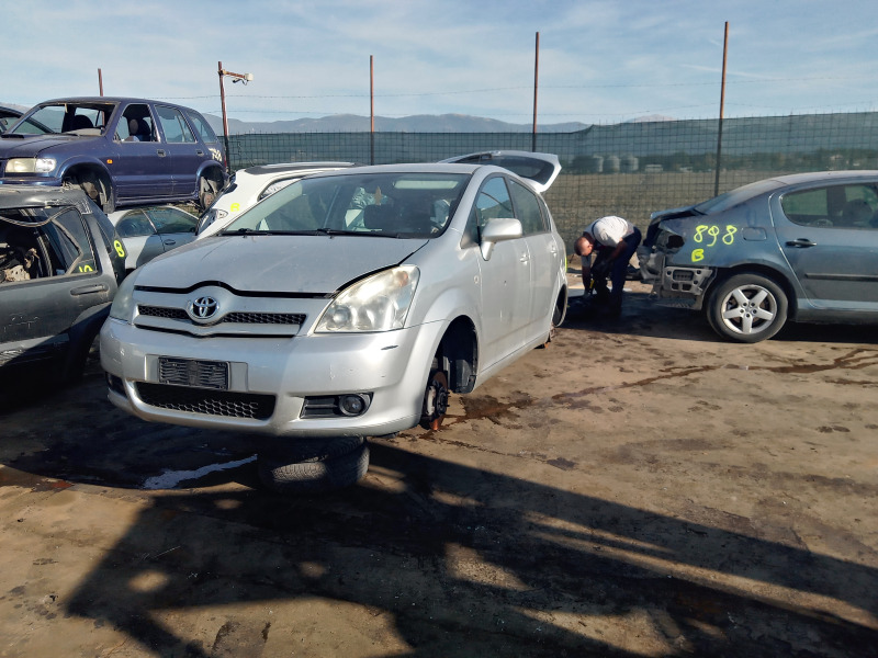 Toyota Corolla verso 1.8vvti[1ZZ]мотор и КУТИЯ продадена, снимка 6 - Автомобили и джипове - 45613940