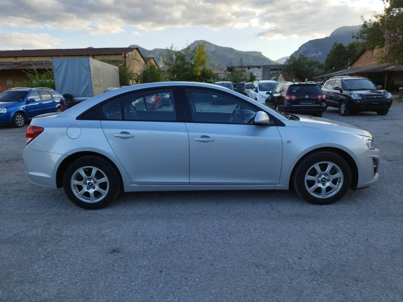 Chevrolet Cruze 1.7 D Euro 5b, снимка 5 - Автомобили и джипове - 47513553