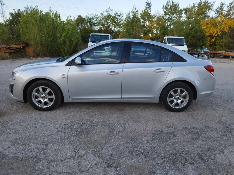 Chevrolet Cruze 1.7 D Euro 5b, снимка 6 - Автомобили и джипове - 47513553