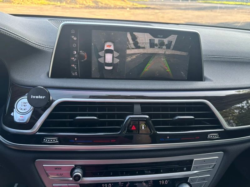 BMW 750 CarbonCore xDrive HUD, снимка 10 - Автомобили и джипове - 51794354