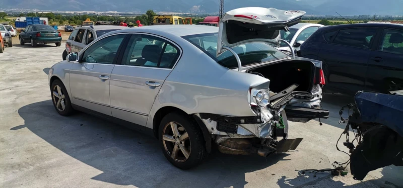 VW Passat 1.8, снимка 4 - Автомобили и джипове - 51179374