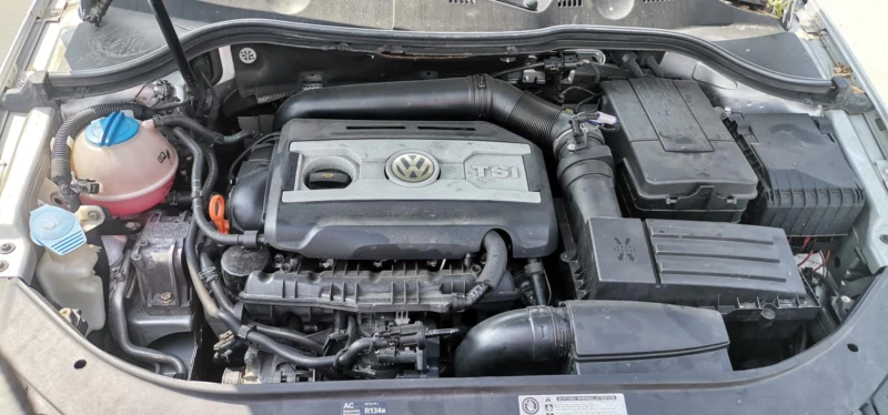 VW Passat 1.8, снимка 6 - Автомобили и джипове - 51179374