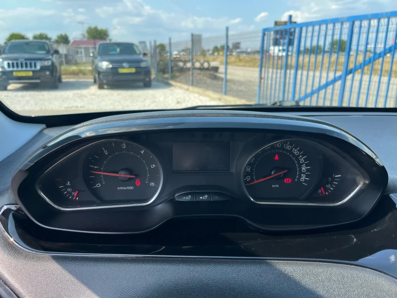 Peugeot 208 1.4 HDi, снимка 11 - Автомобили и джипове - 51989523