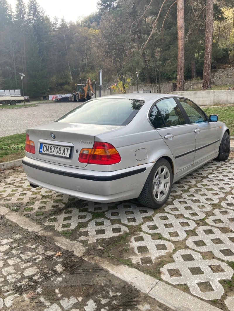 BMW 320, снимка 7 - Автомобили и джипове - 52299581