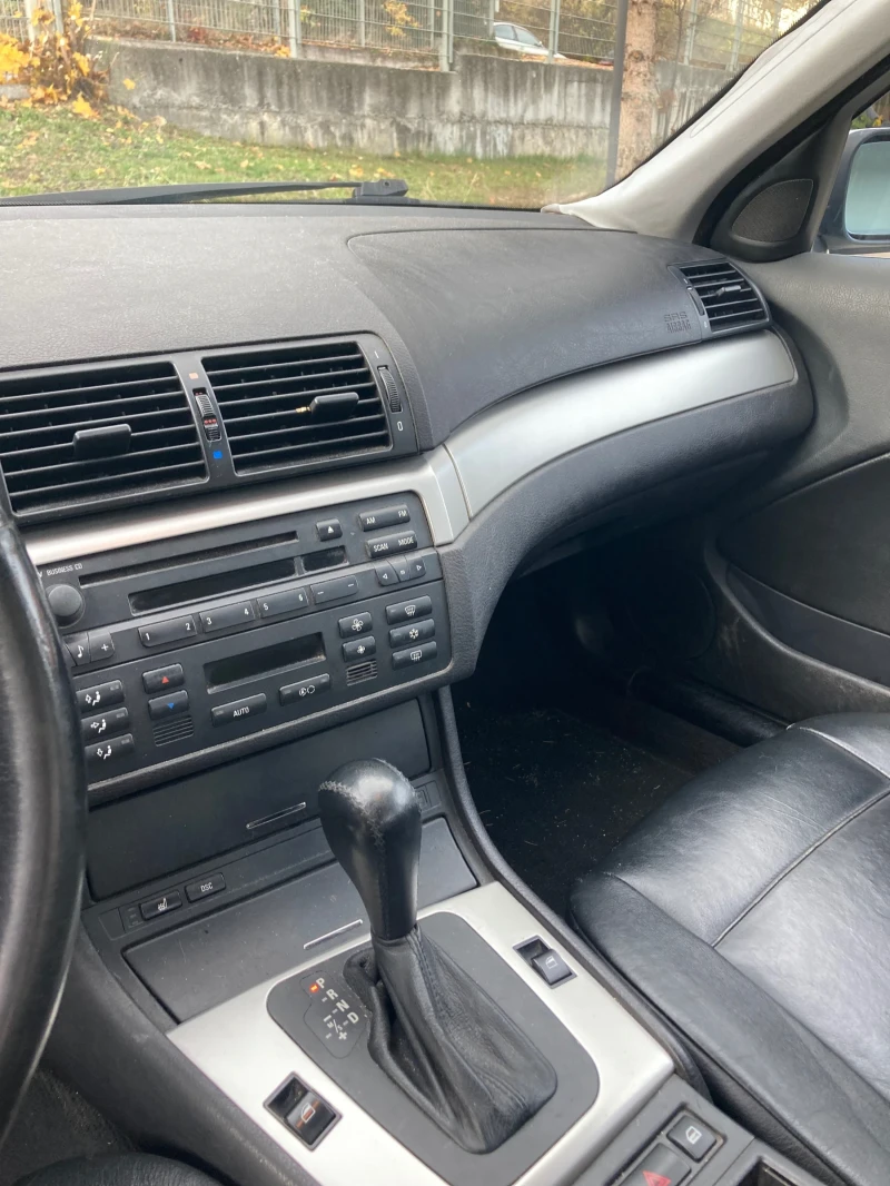 BMW 320, снимка 4 - Автомобили и джипове - 52299581