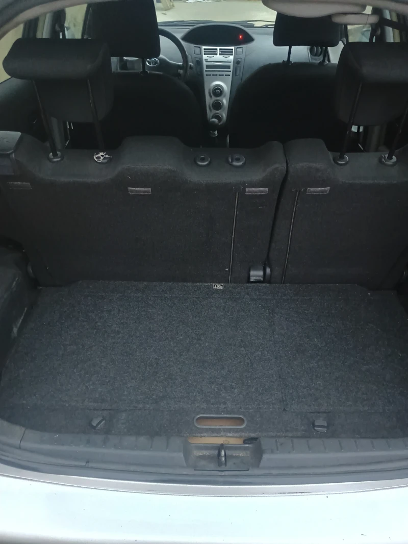 Toyota Yaris 1.3 VVT-I + Газ, снимка 12 - Автомобили и джипове - 52435067
