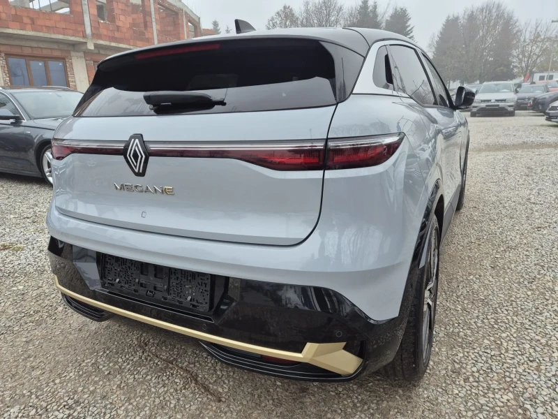 Renault Megane EV60 Iconic, снимка 13 - Автомобили и джипове - 52815628