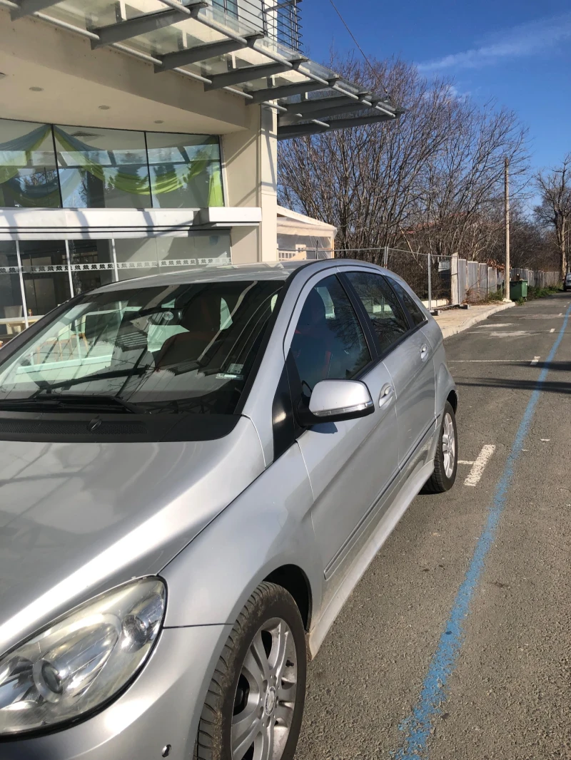 Mercedes-Benz B 180, снимка 5 - Автомобили и джипове - 52817358