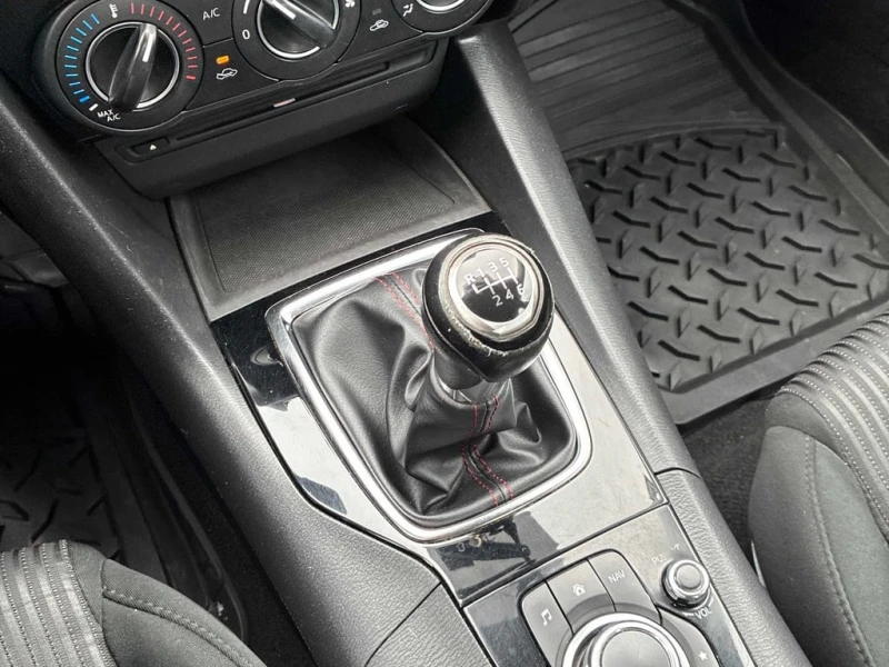 Mazda 3 * GS SKY * CARFAX * БЕЗ ПЪРВОНАЧАЛНА ВНОСКА, снимка 12 - Автомобили и джипове - 53128305