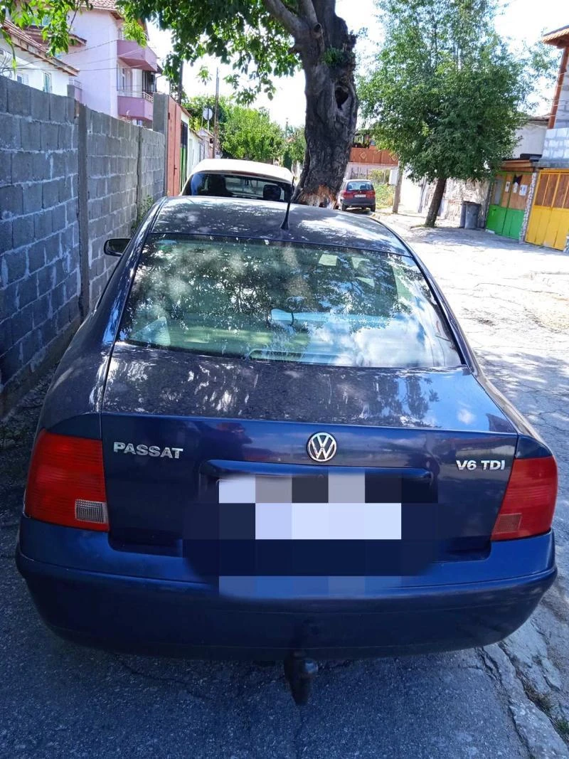 VW Passat 2.5TDI Sedan , снимка 5 - Автомобили и джипове - 42026711