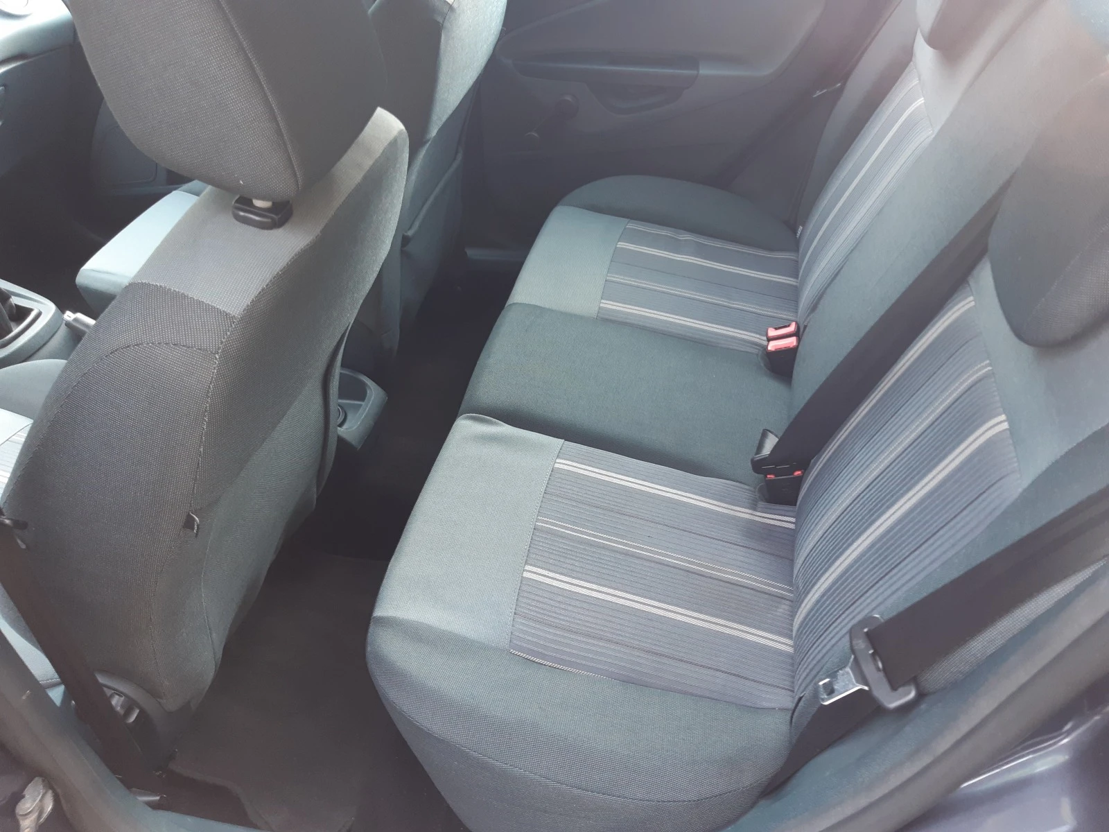Ford Fiesta 1.25i  | Mobile.bg — изображение 13