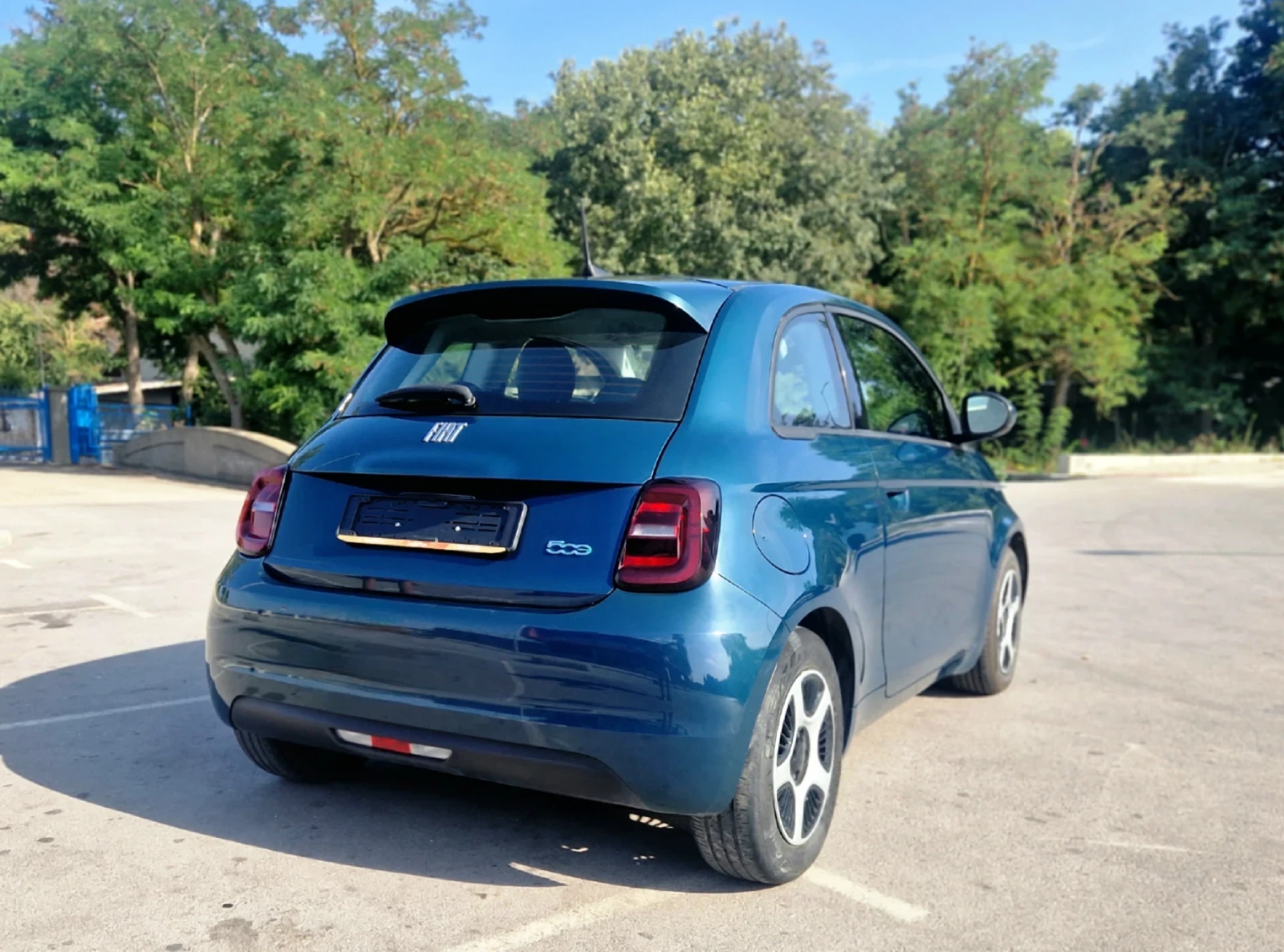 Fiat 500 500e 42kWh Passion Edition - изображение 3