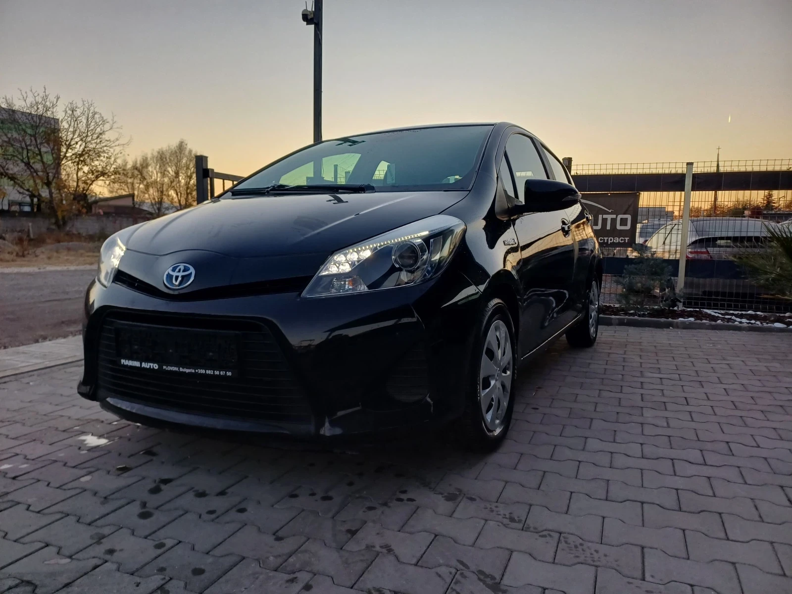 Toyota Yaris 1.5Hybrid* * kamera  - изображение 3