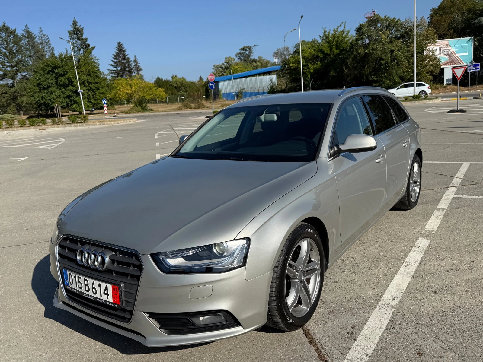 Audi A4 2.0///177к.с///Distronic////LED///XENON/// - изображение 5