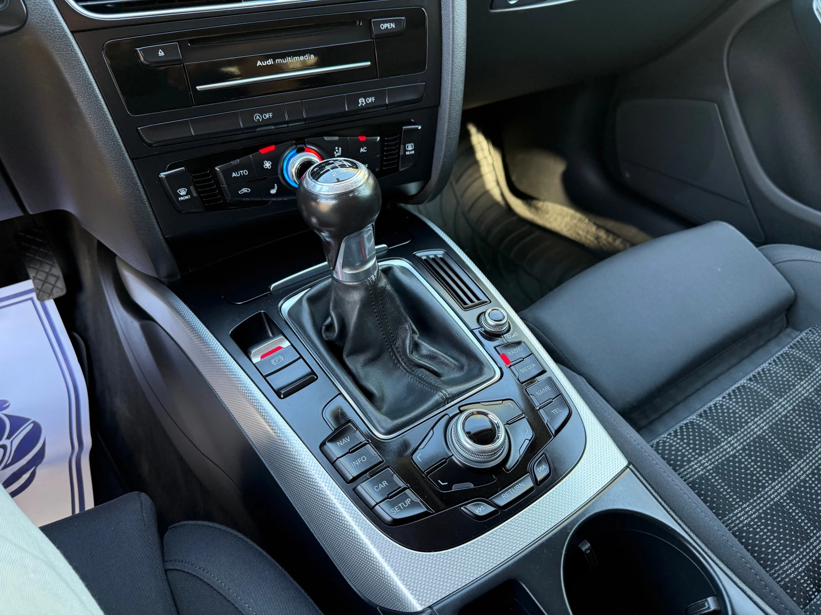 Audi A4 2.0///177к.с///Distronic////LED///XENON/// - изображение 10
