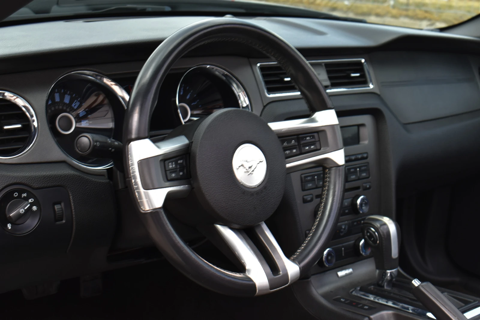 Ford Mustang 3.7i V6 CUSTOM-EDITION* CONVERTIBLE* NARDO-GREY - изображение 10