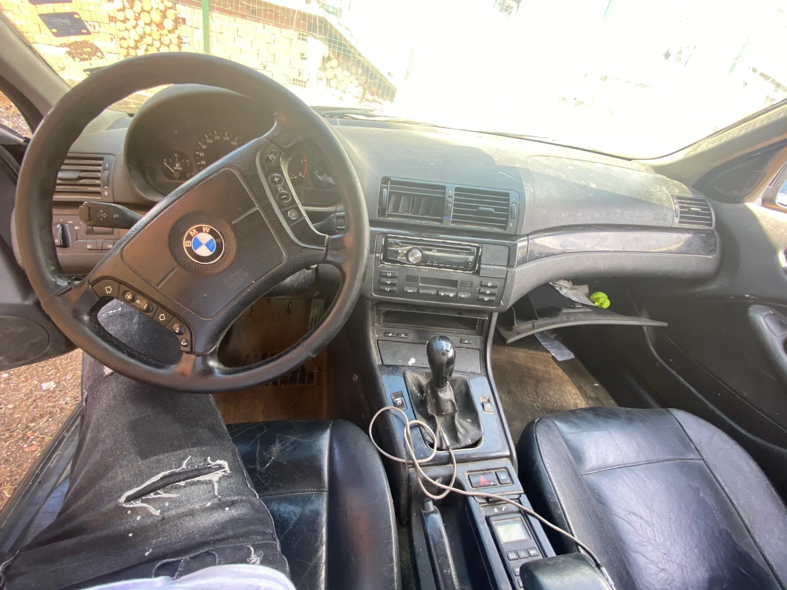 BMW 320 2.0D - изображение 8