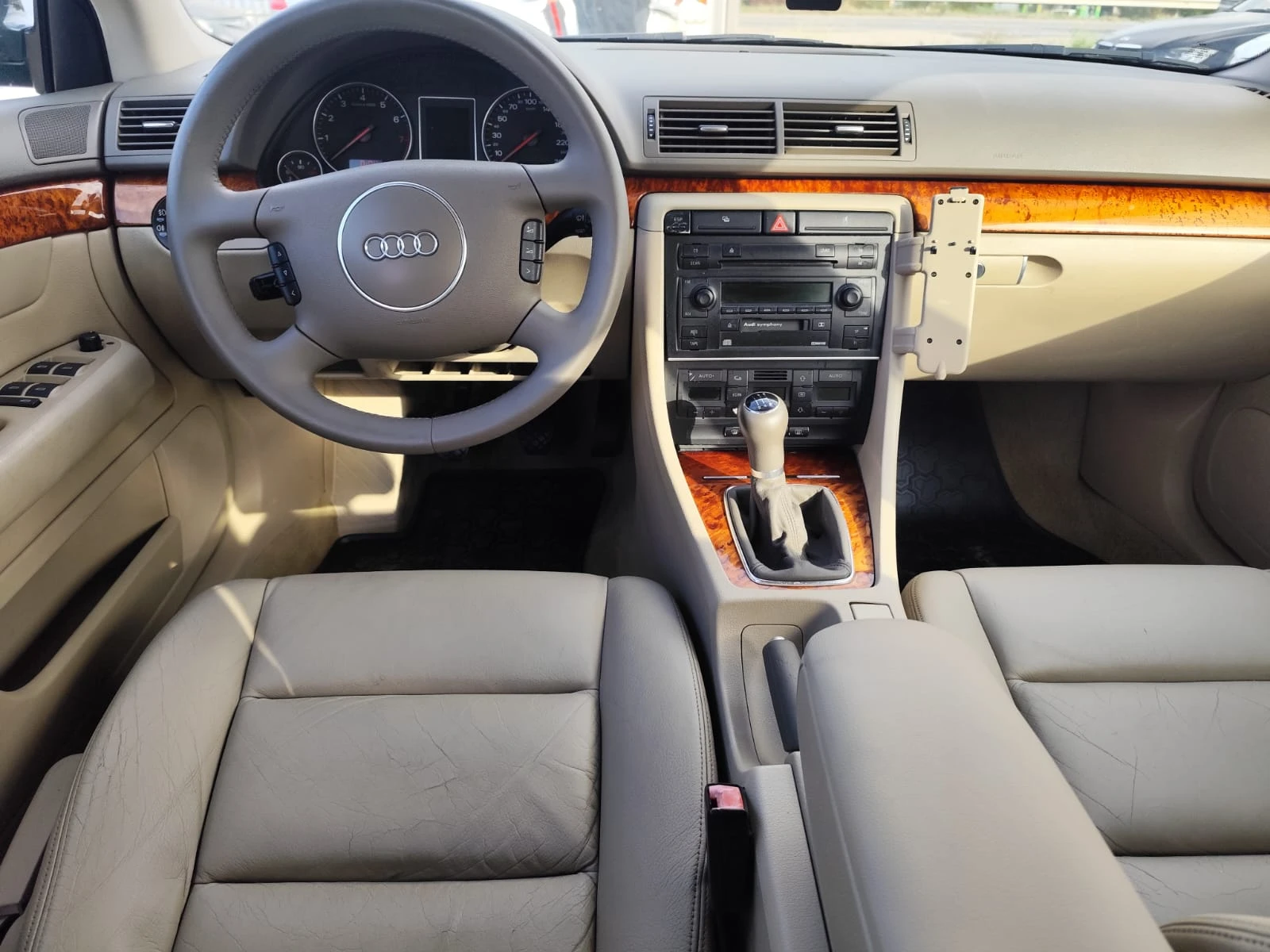 Audi A4 V6 бензин Швейцария - изображение 10