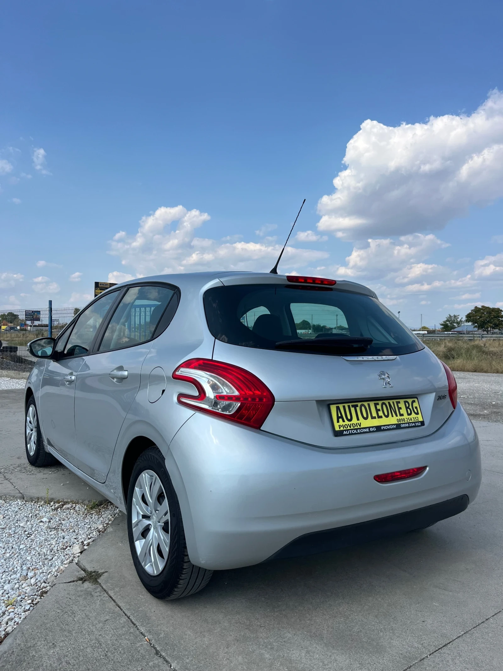 Peugeot 208 1.4 HDi - изображение 4