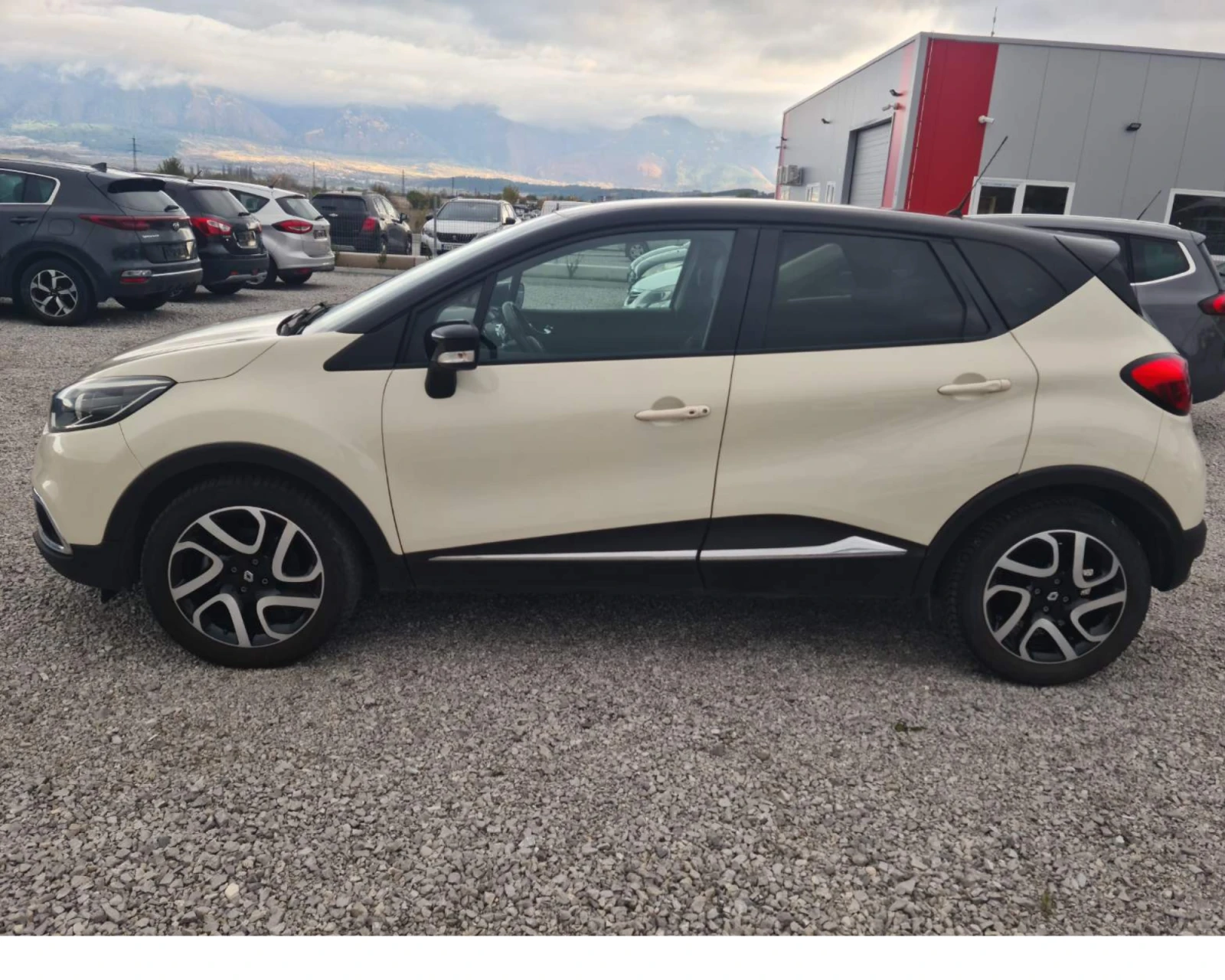 Renault Captur  R-link 1.5dCI-90-AUTO-NAVI-камера - изображение 9