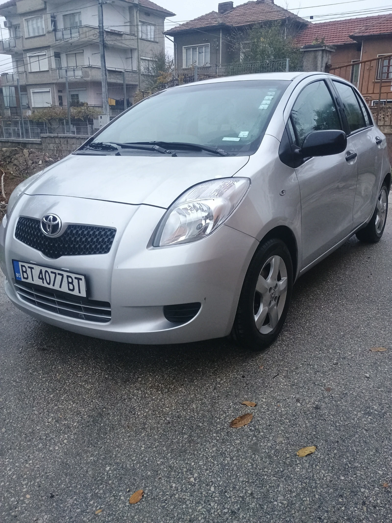 Toyota Yaris 1.3 VVT-I + Газ - изображение 4