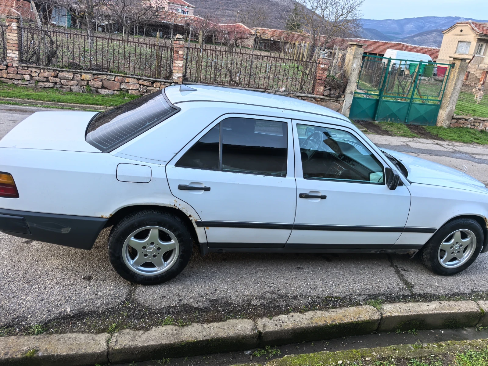 Mercedes-Benz 124 200d | Mobile.bg � ����������� 4