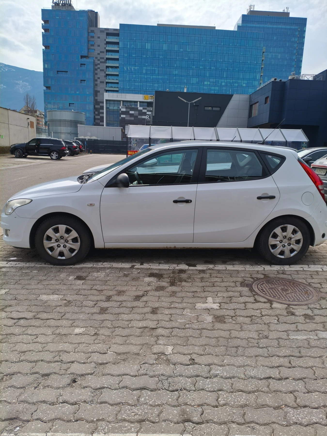 Hyundai I30 Hyundai I30 1.4 Бензин+ Газ, снимка 6 - Автомобили и джипове - 53712756