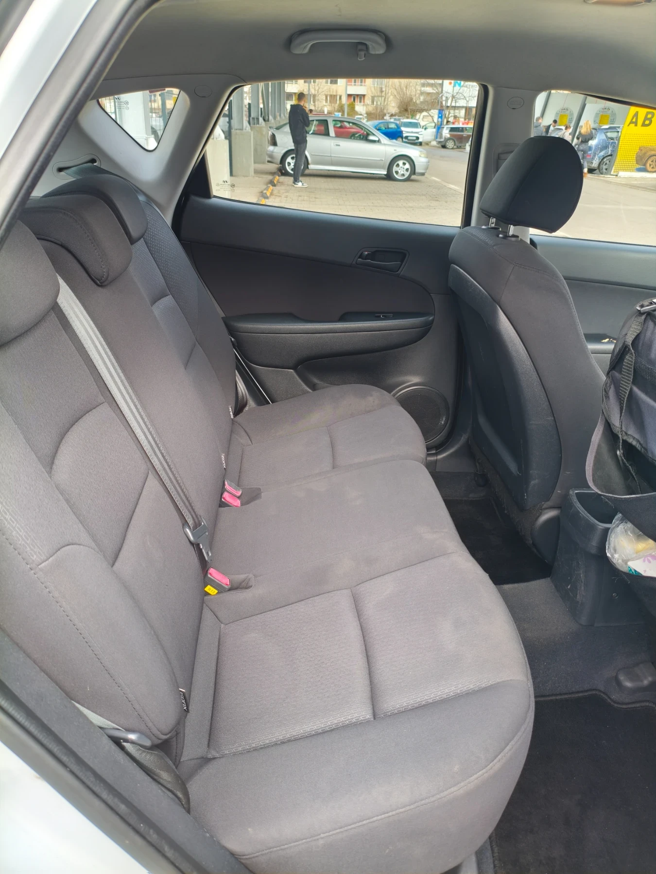 Hyundai I30 Hyundai I30 1.4 Бензин+ Газ, снимка 4 - Автомобили и джипове - 53712756