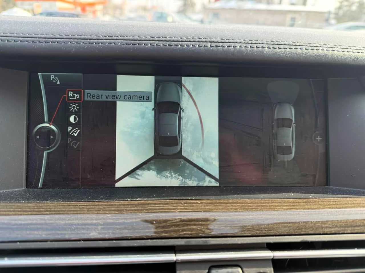 BMW 750 * 4dr Sdn xDrive AWD * CARFAX * ЦЕНА ДО БГ, снимка 15 - Автомобили и джипове - 53738741