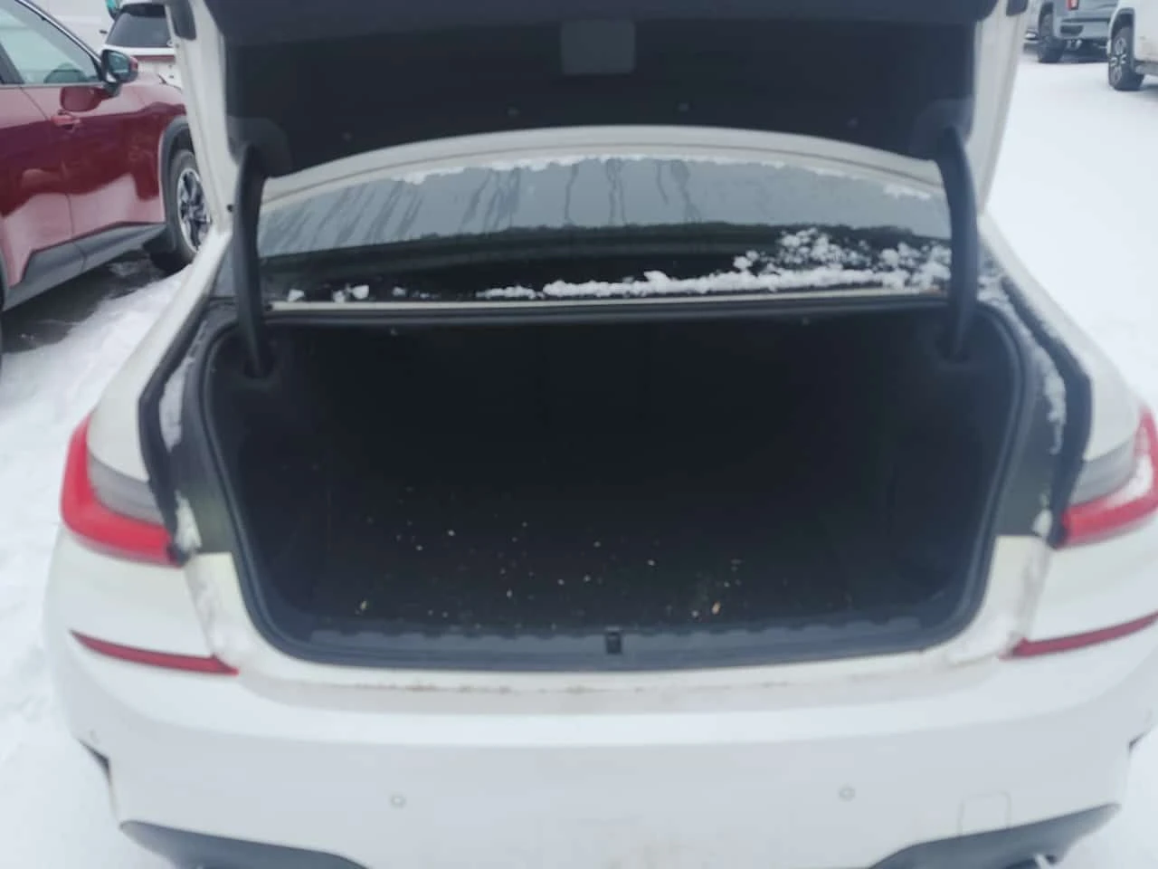 BMW 330 I XDRIVE| PANO| 2 КЛЮЧА| CARFAX, снимка 14 - Автомобили и джипове - 53962278