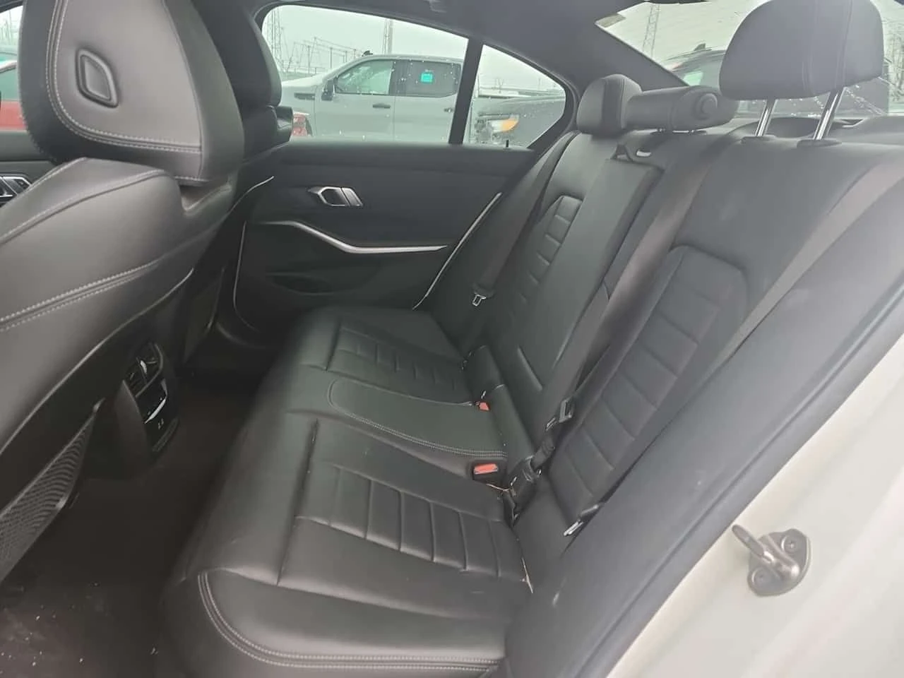 BMW 330 I XDRIVE| PANO| 2 КЛЮЧА| CARFAX, снимка 12 - Автомобили и джипове - 53962278