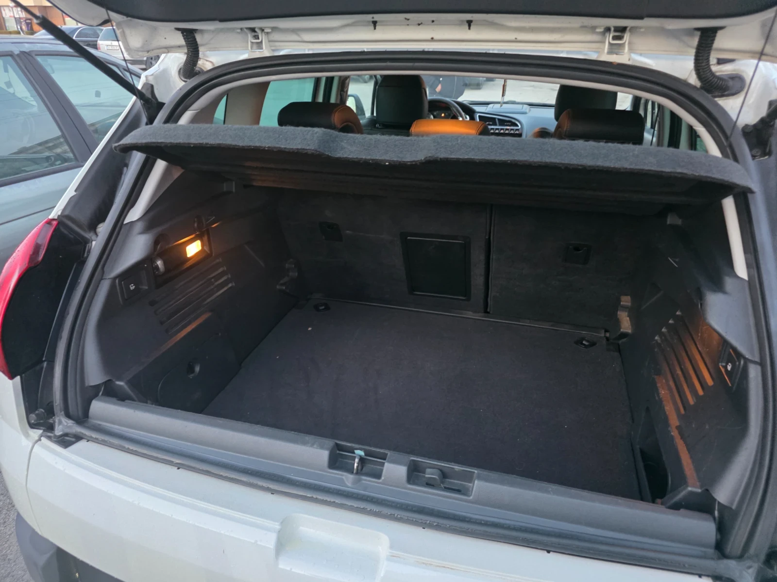 Peugeot 3008, снимка 6 - Автомобили и джипове - 54280785