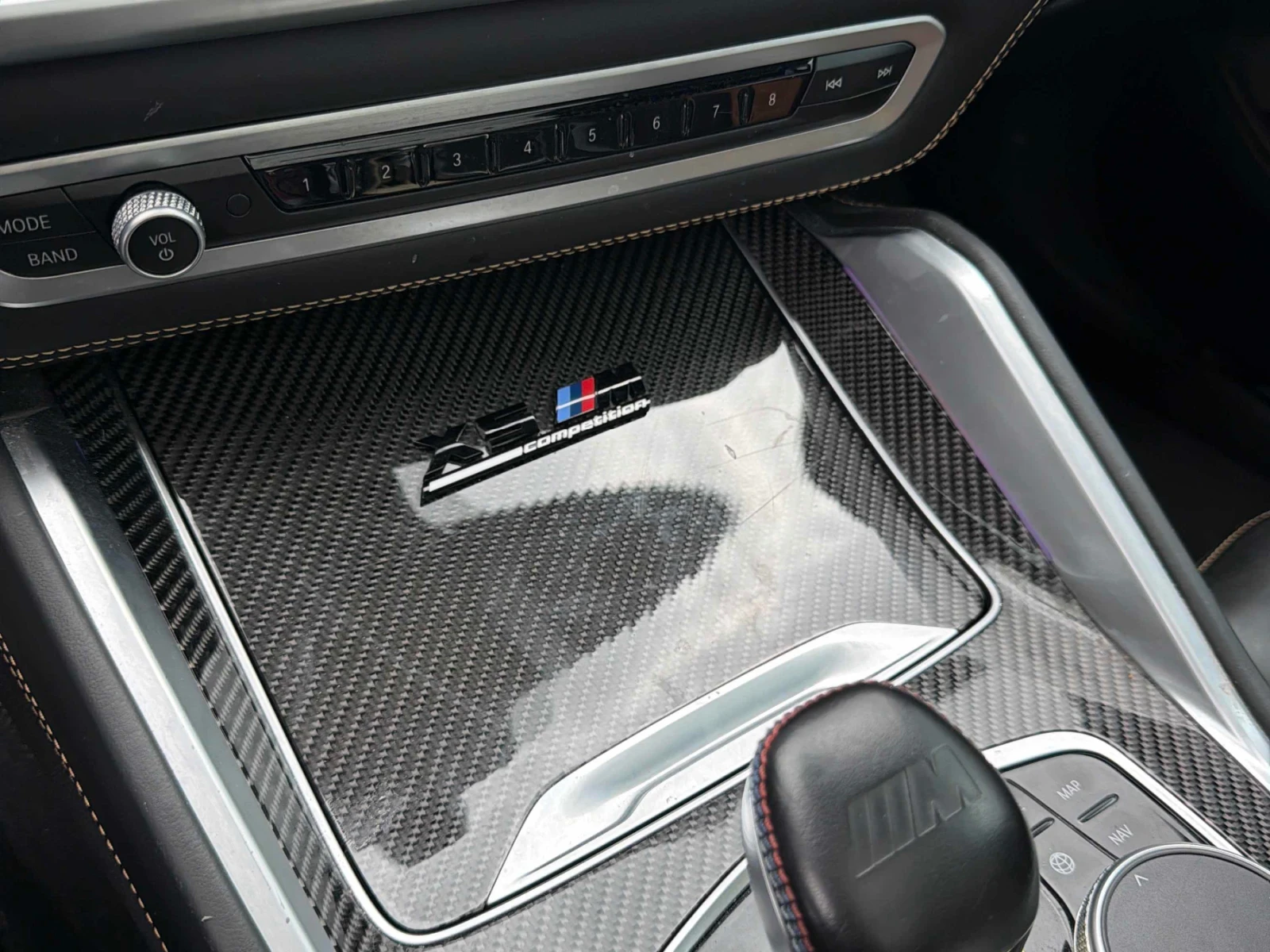 BMW X5M COMPETITION * МАСАЖИ * SKY LOUNGE * HARMAN KARDON, снимка 8 - Автомобили и джипове - 54641964