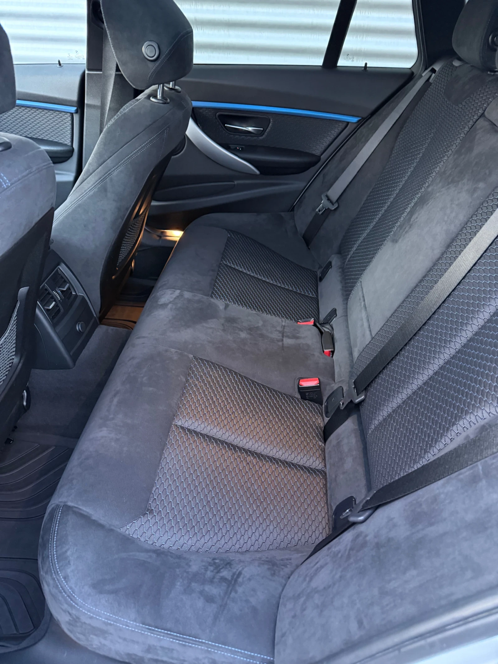 BMW 320 М paket pano , снимка 12 - Автомобили и джипове - 54683874