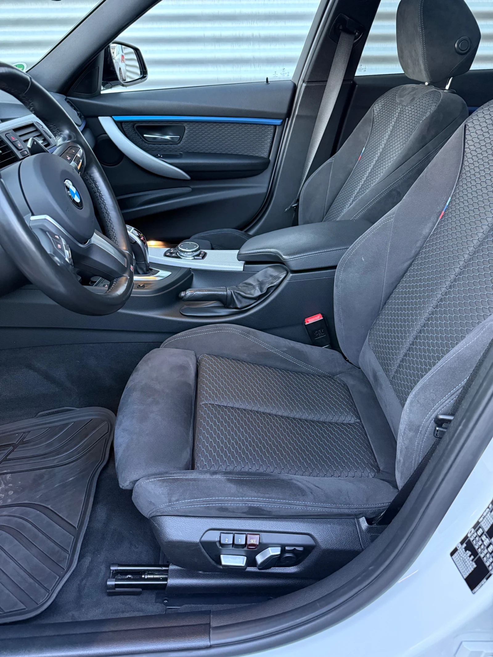 BMW 320 М paket pano , снимка 9 - Автомобили и джипове - 54683874