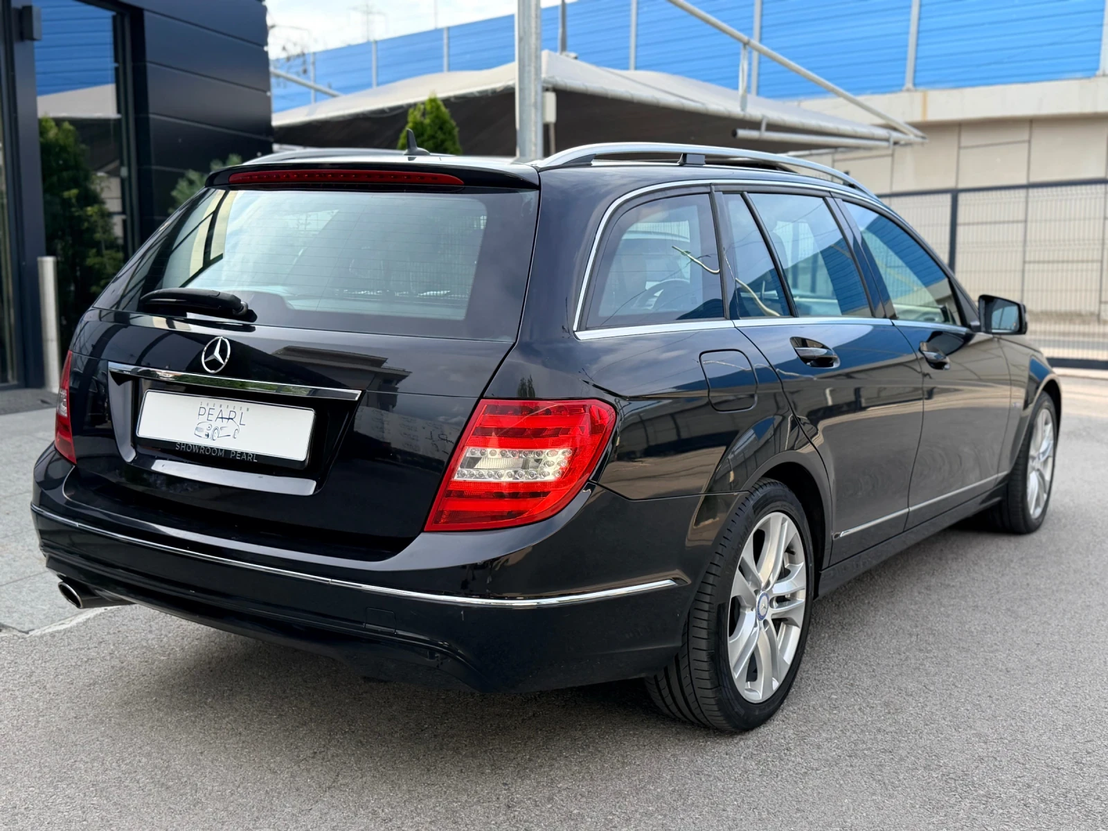 Mercedes-Benz C 220 CDI Avantgarde Facelift PANO Обдухване Distronic, снимка 7 - Автомобили и джипове - 54857706