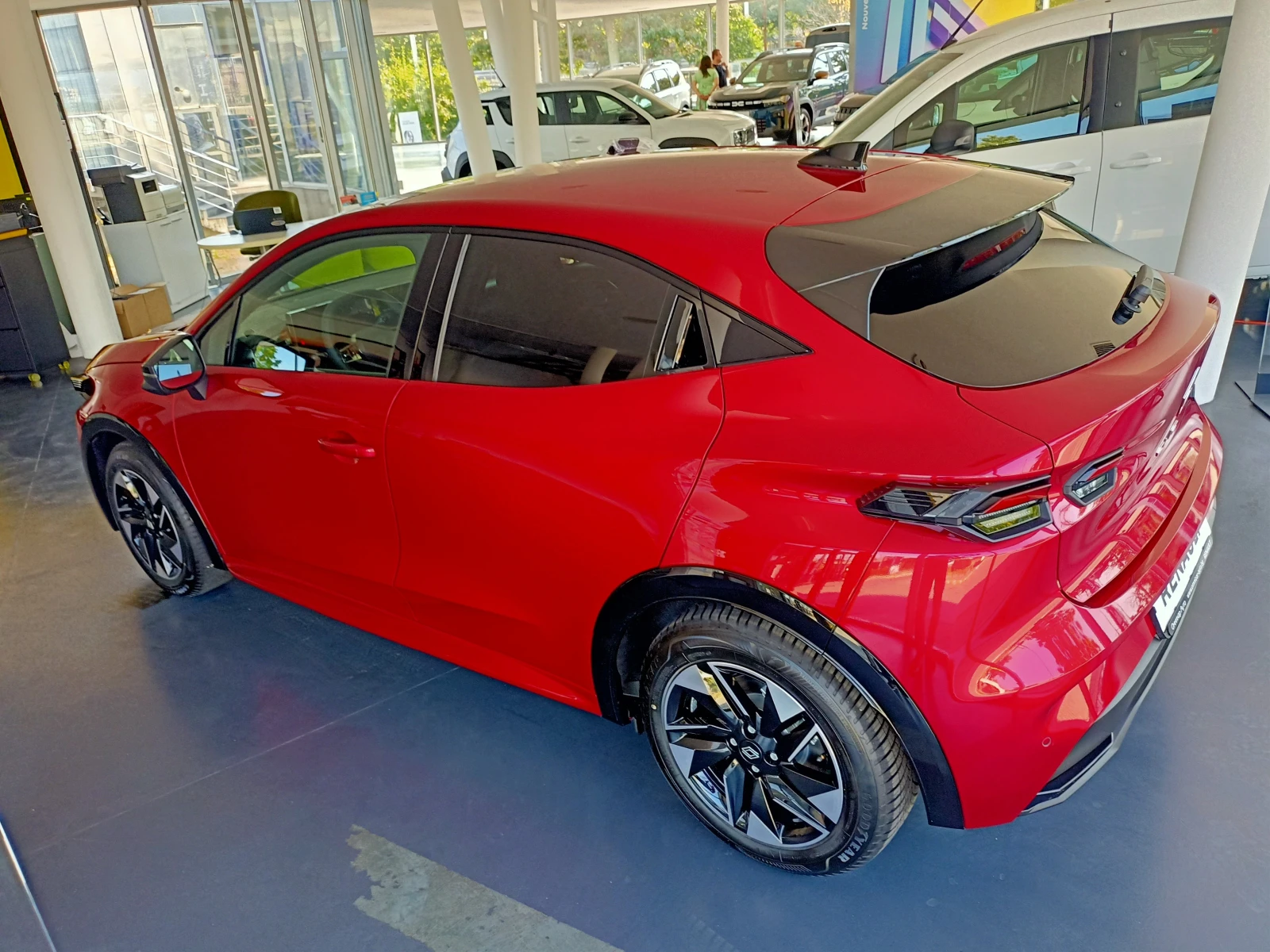 Renault Clio 2900Евро за получаване, 1.8 e-tech full hybrid, снимка 4 - Автомобили и джипове - 55006335