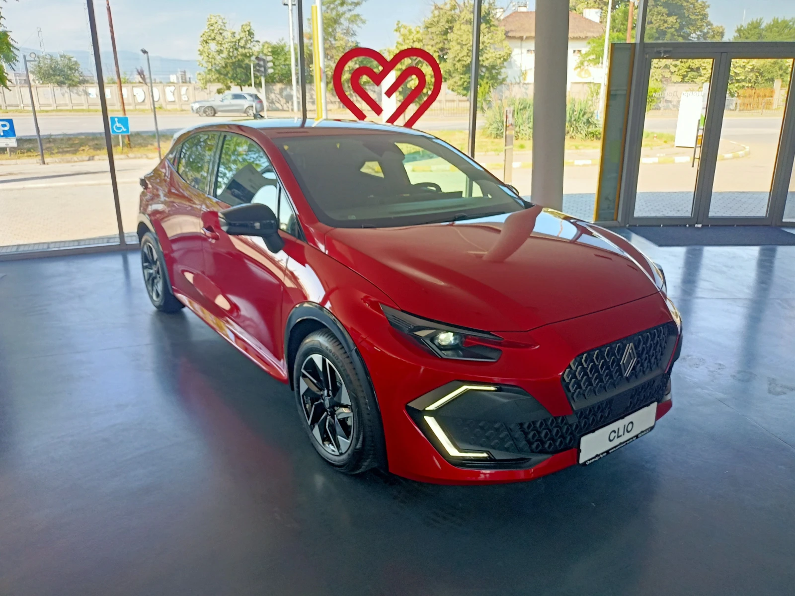 Renault Clio 2900Евро за получаване, 1.8 e-tech full hybrid, снимка 2 - Автомобили и джипове - 55006335