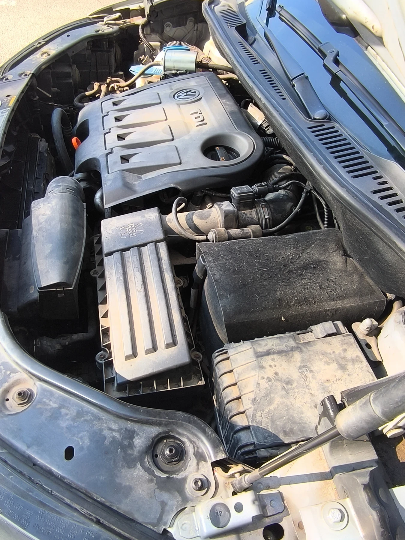 VW Touran, снимка 13 - Автомобили и джипове - 55624756